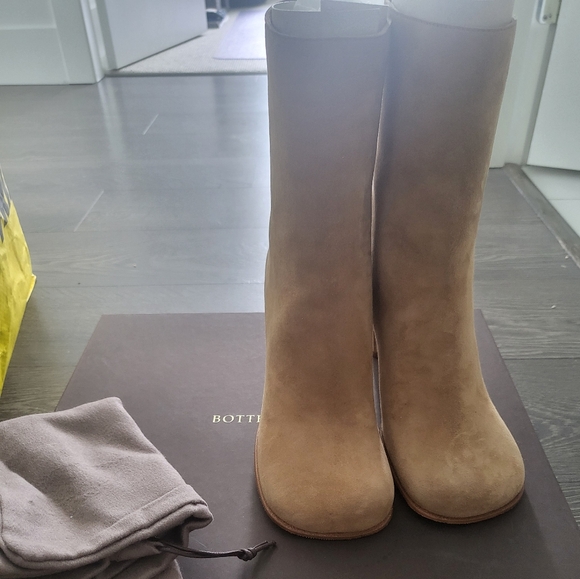 Brand New Bottega Veneta Suede Ankle Boots Size 35 (fits 35 - 35.5) - Picture 3 of 7